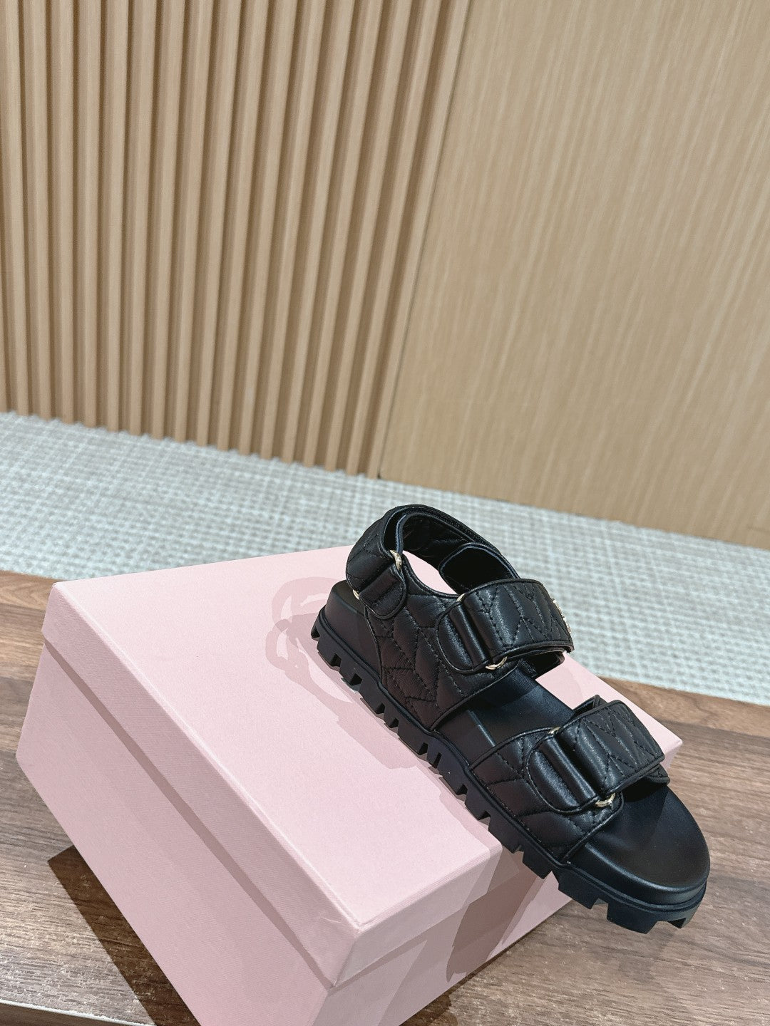 ππ*ππ* New sandals