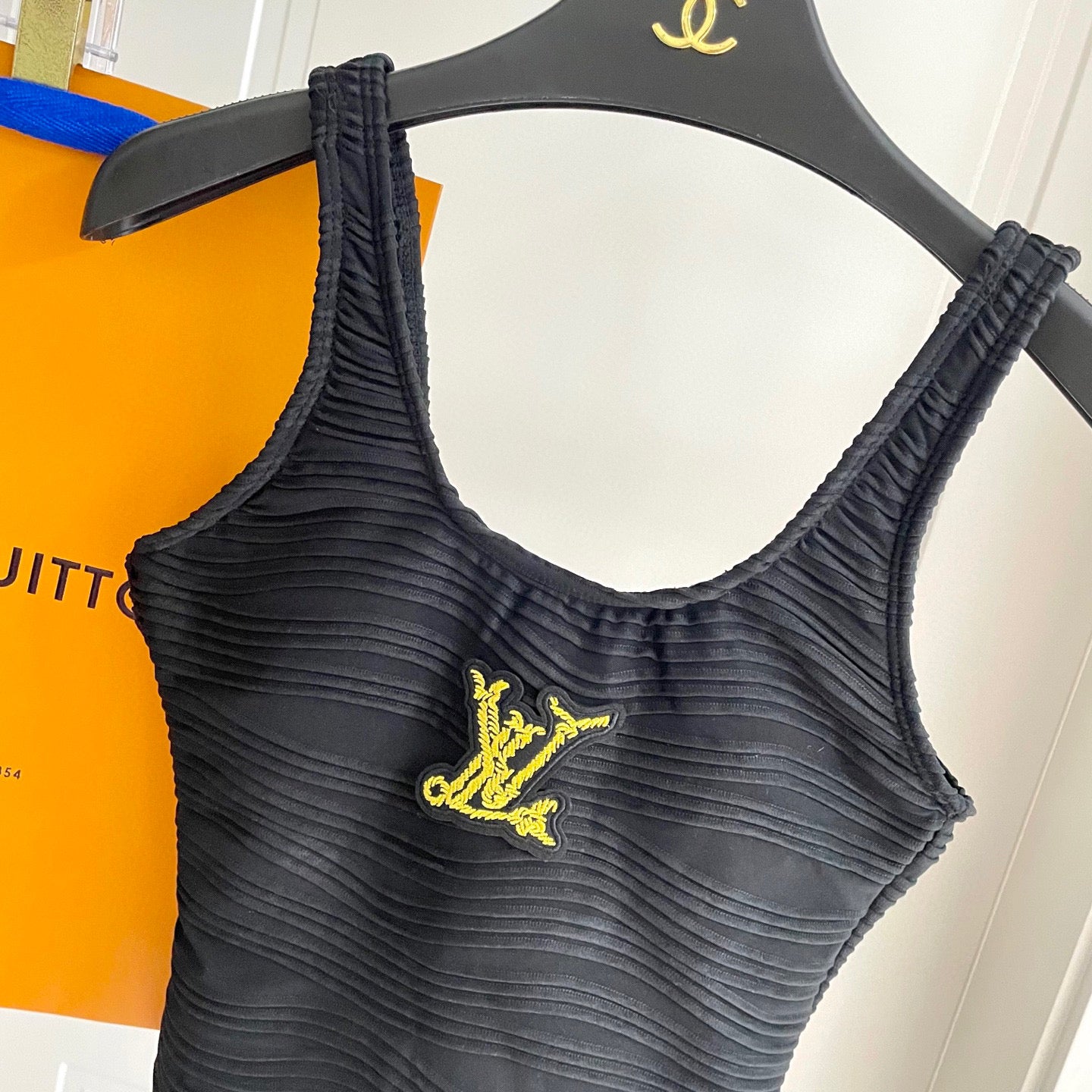 New style L swimsuit