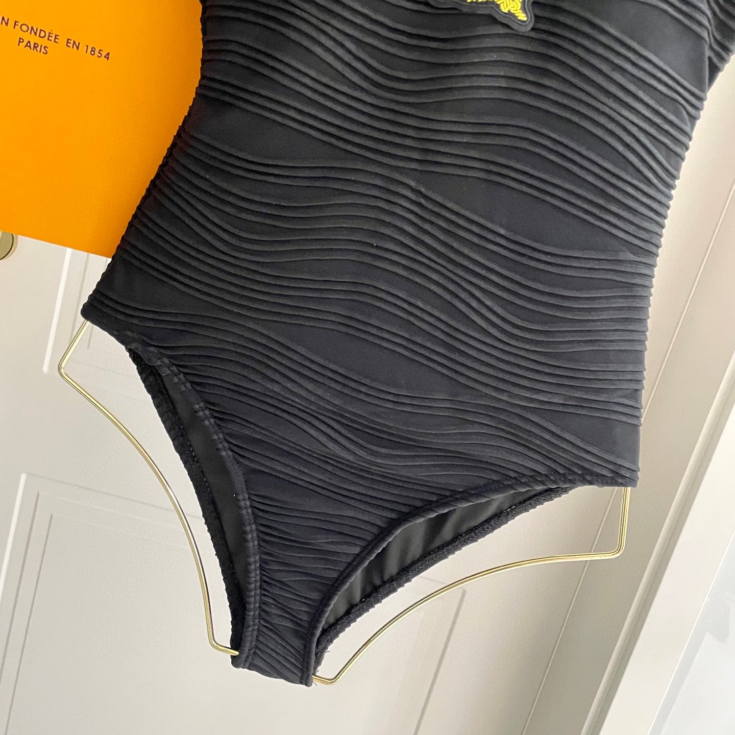 New style L swimsuit