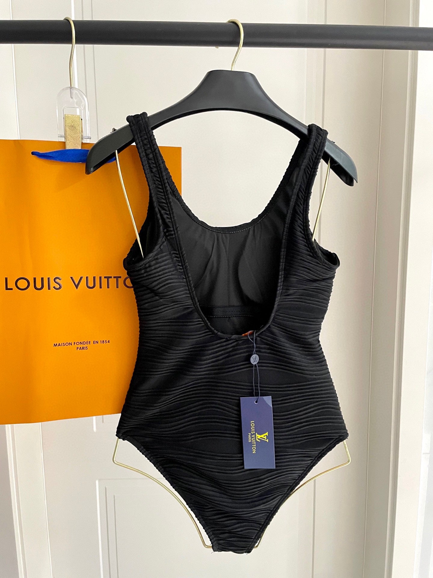 New style L swimsuit