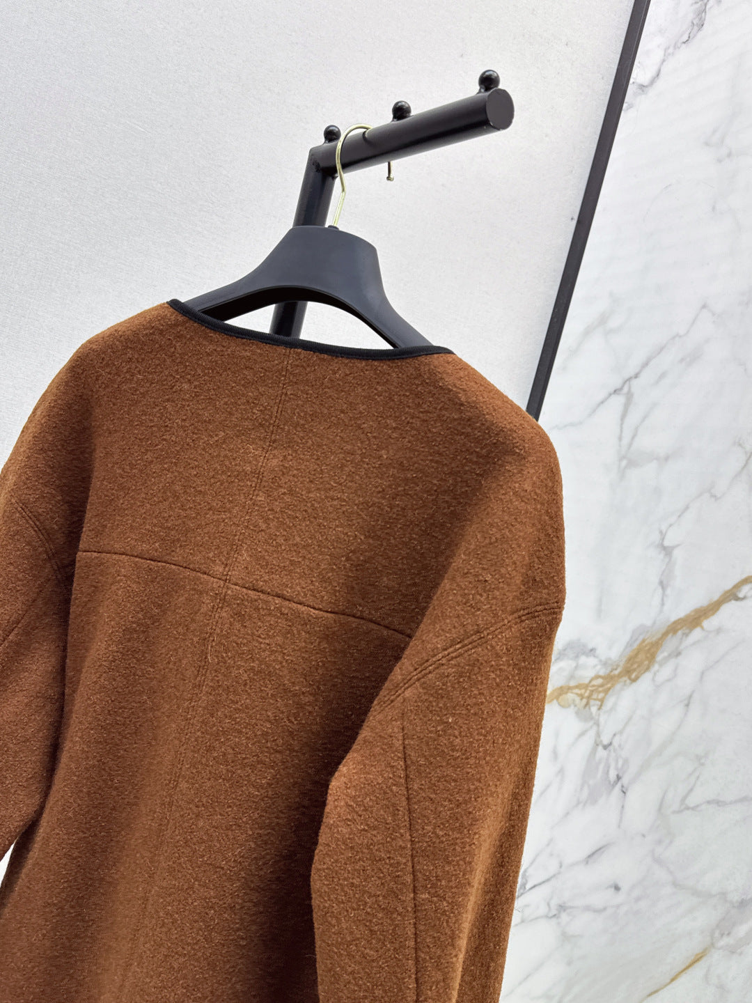 Louis New Leather buttoned cape coat