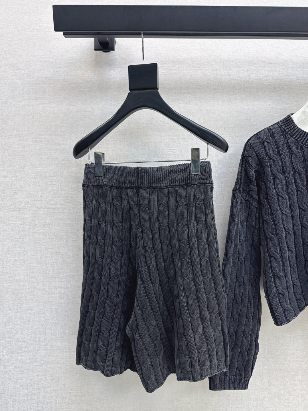 Max New wool suit