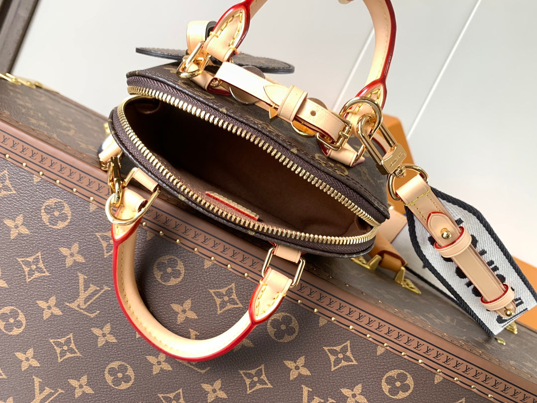 New 💯 ladies' bags
