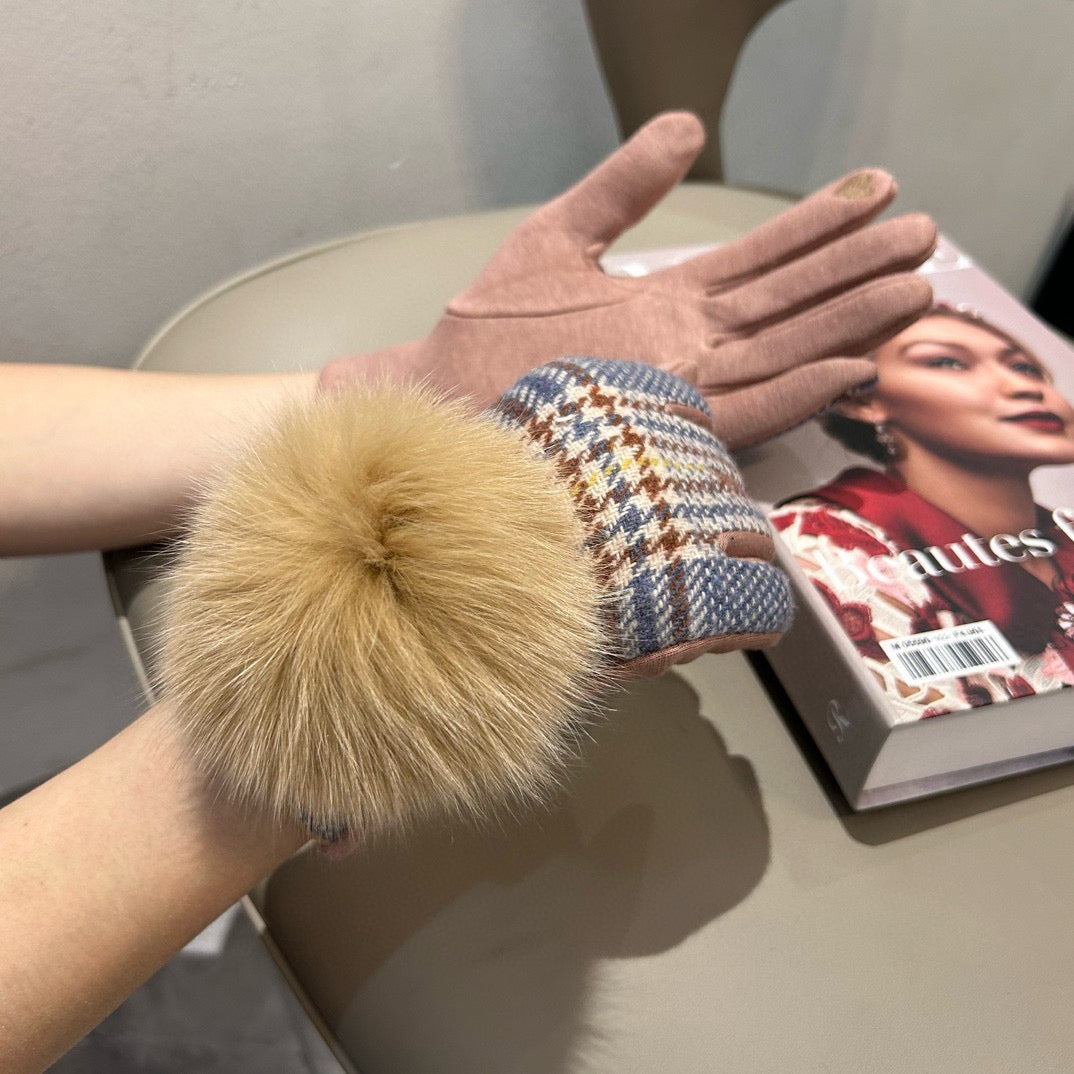 Bur new wool gloves