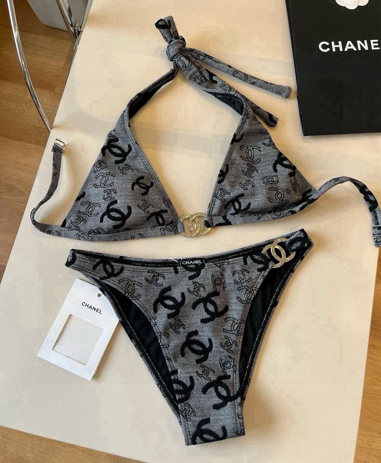 New style L swimsuit