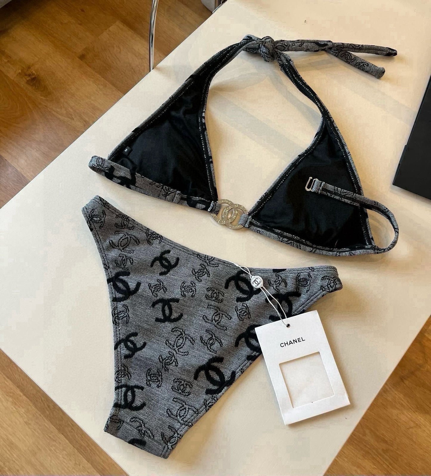 New style L swimsuit