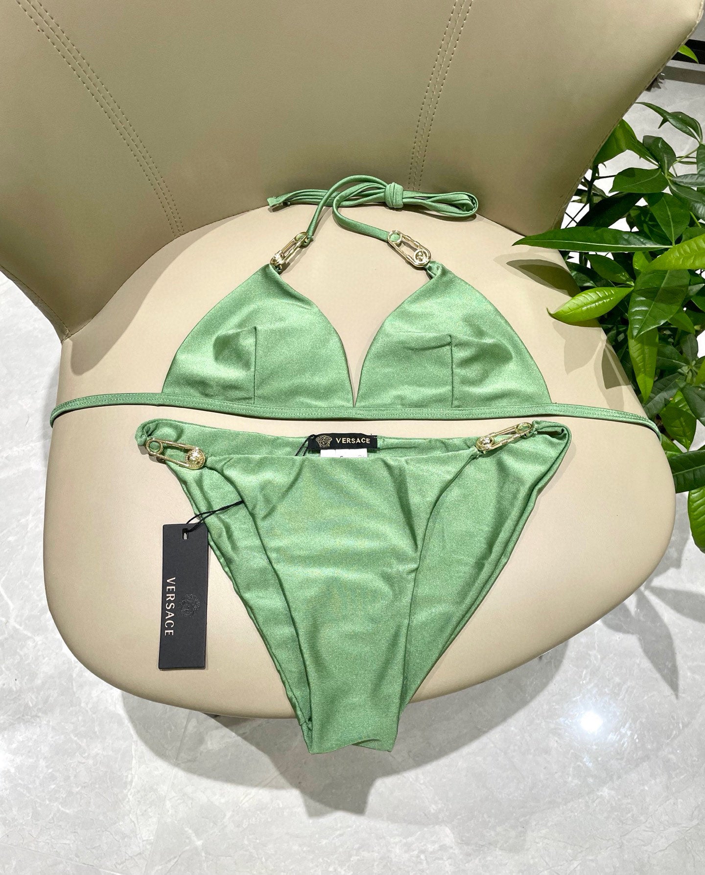 New style L swimsuit
