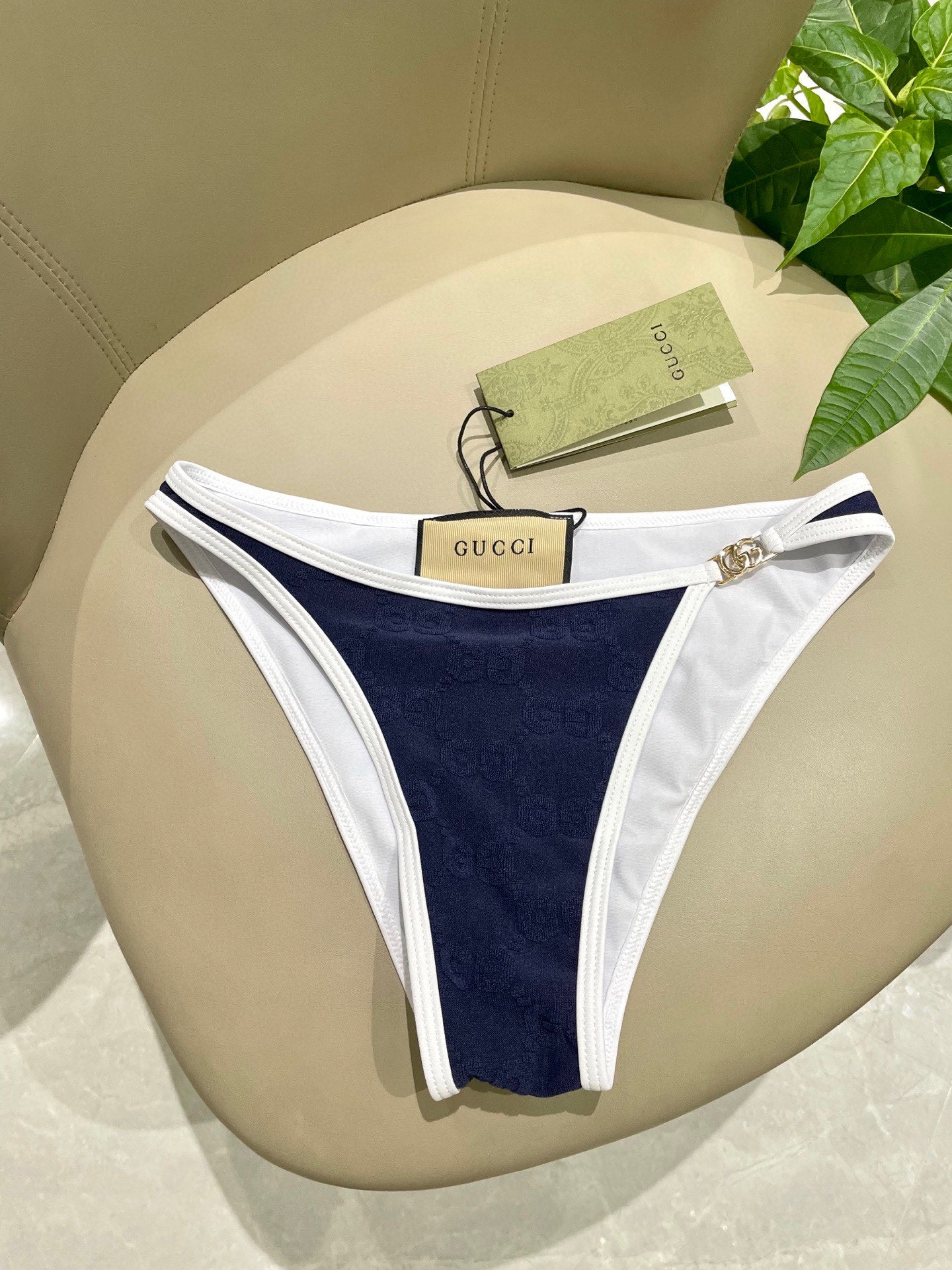 New style L swimsuit