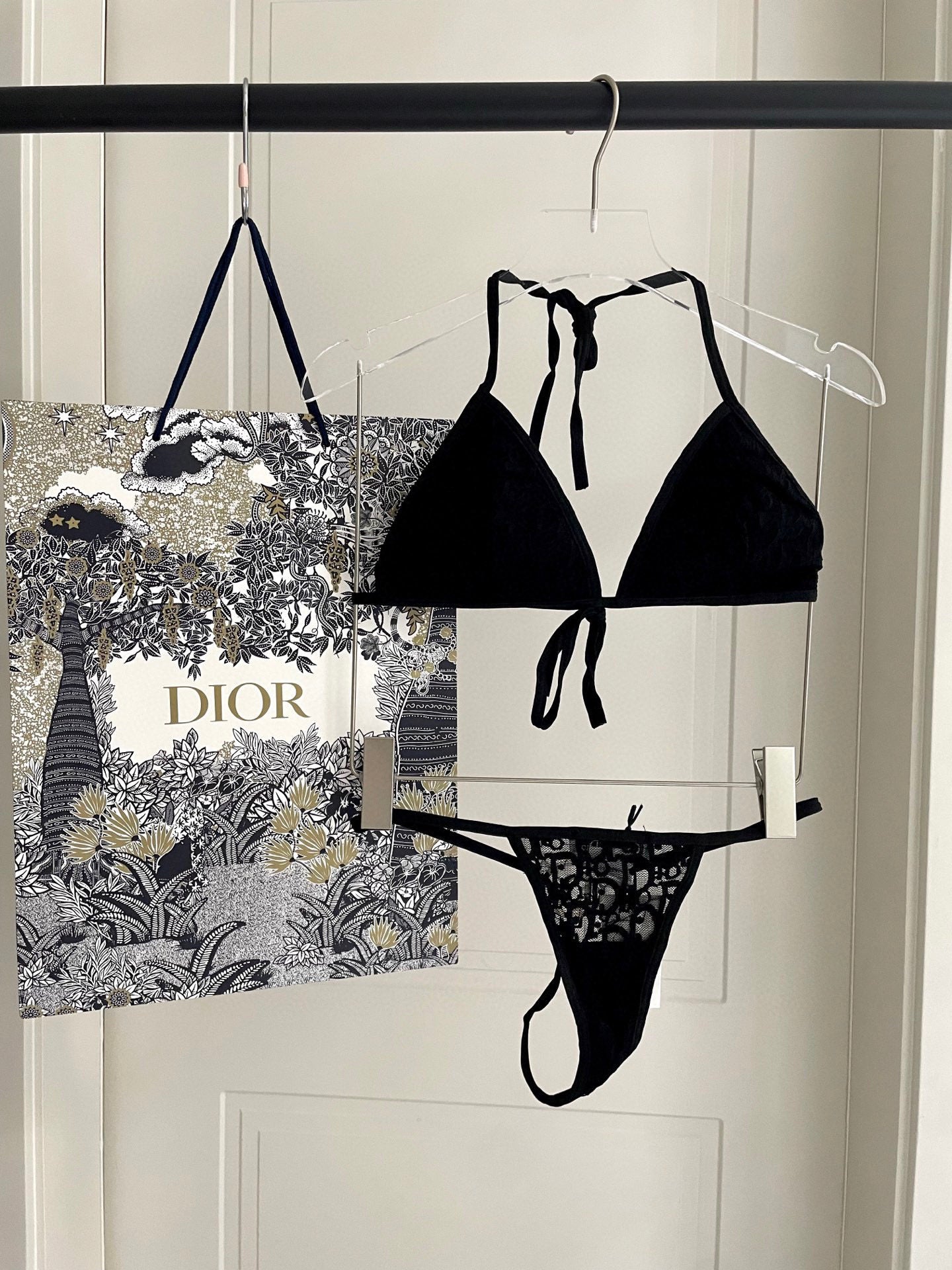 New style L swimsuit