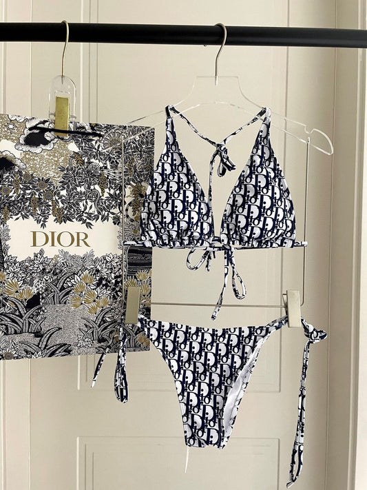New style L swimsuit