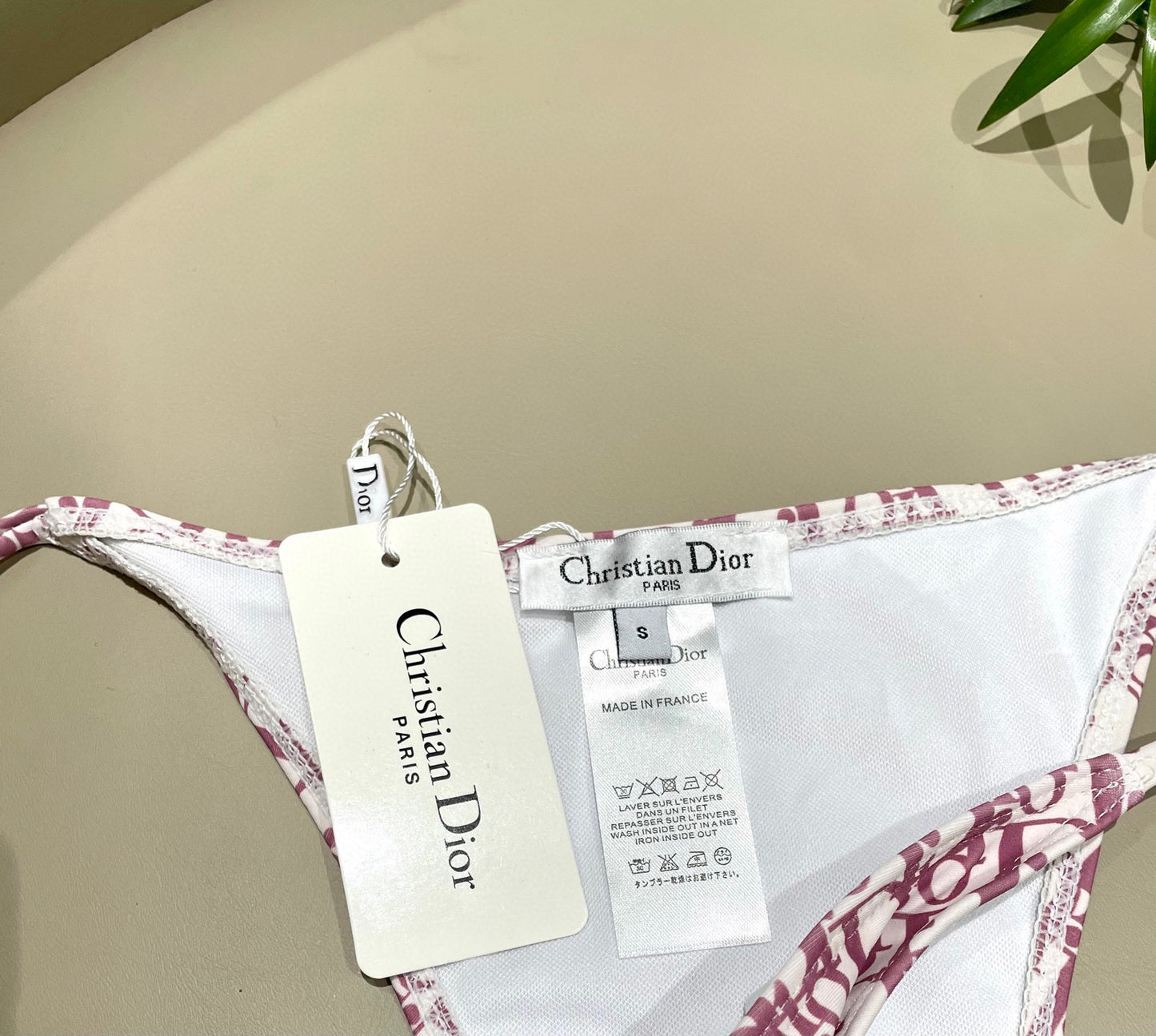 New style L swimsuit