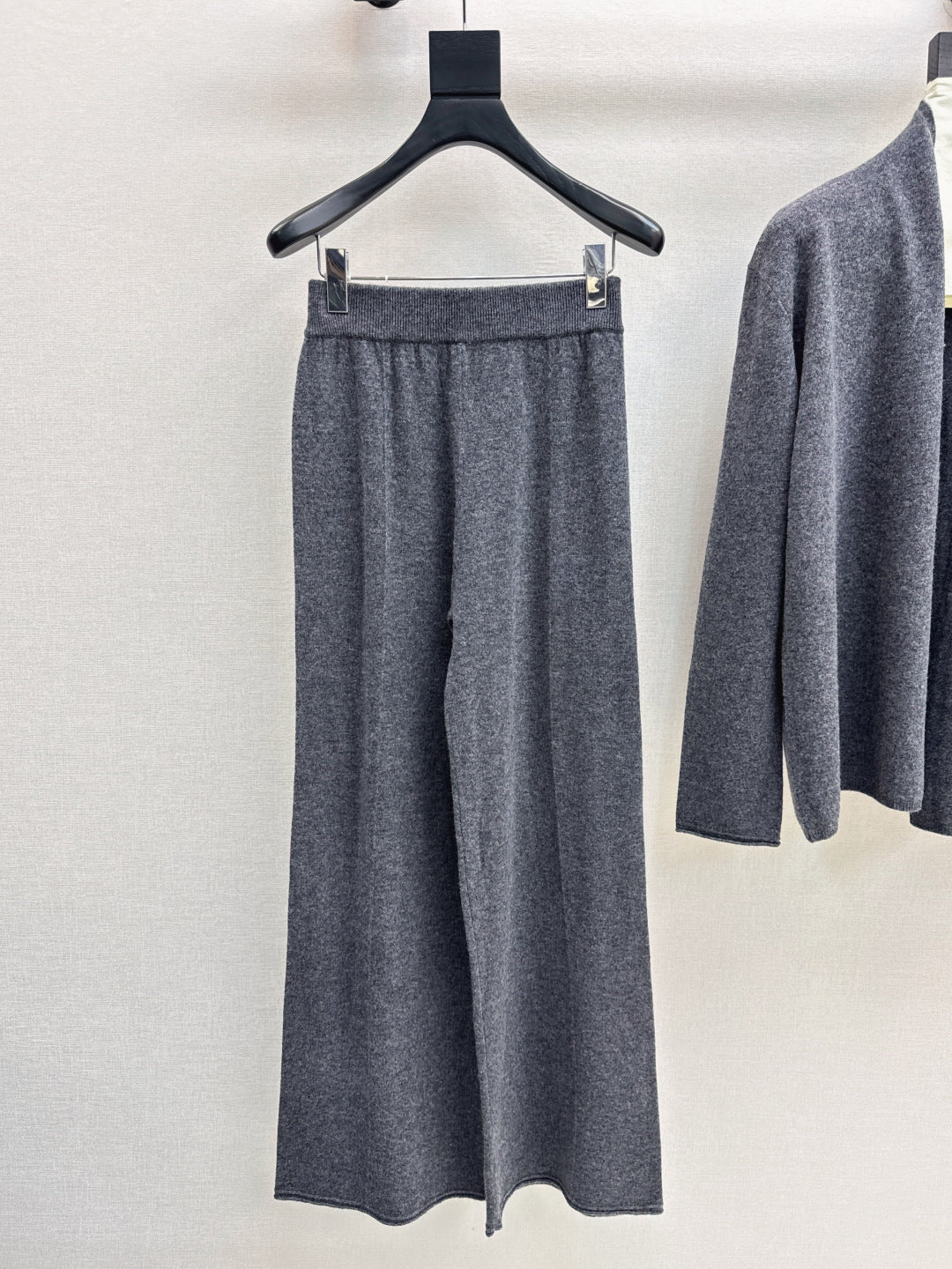 Max New wool suit