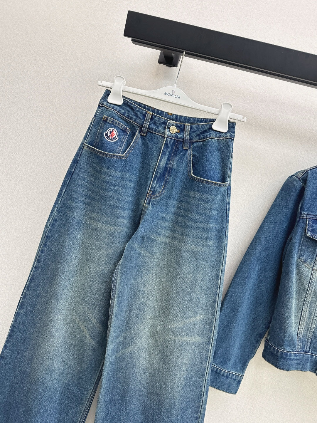 Monc New  jeans