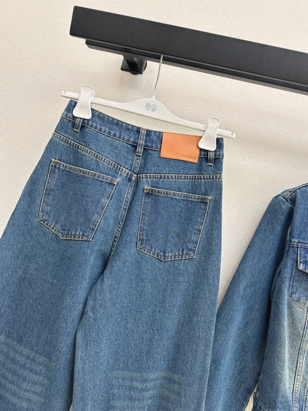 Monc New  jeans