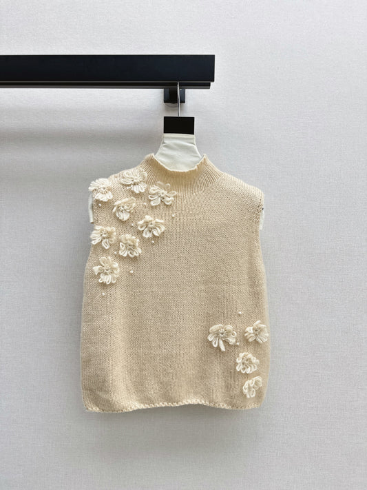 Chan  New knitted vest