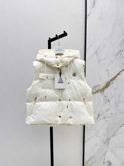 Monc  New Short stand collar down vest