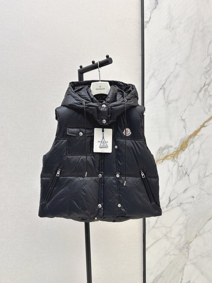 Monc  New Short stand collar down vest
