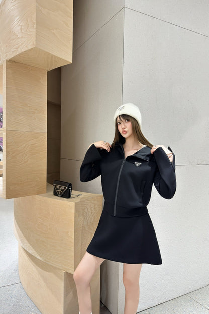 Pra  New Hooded zip-up jacket
