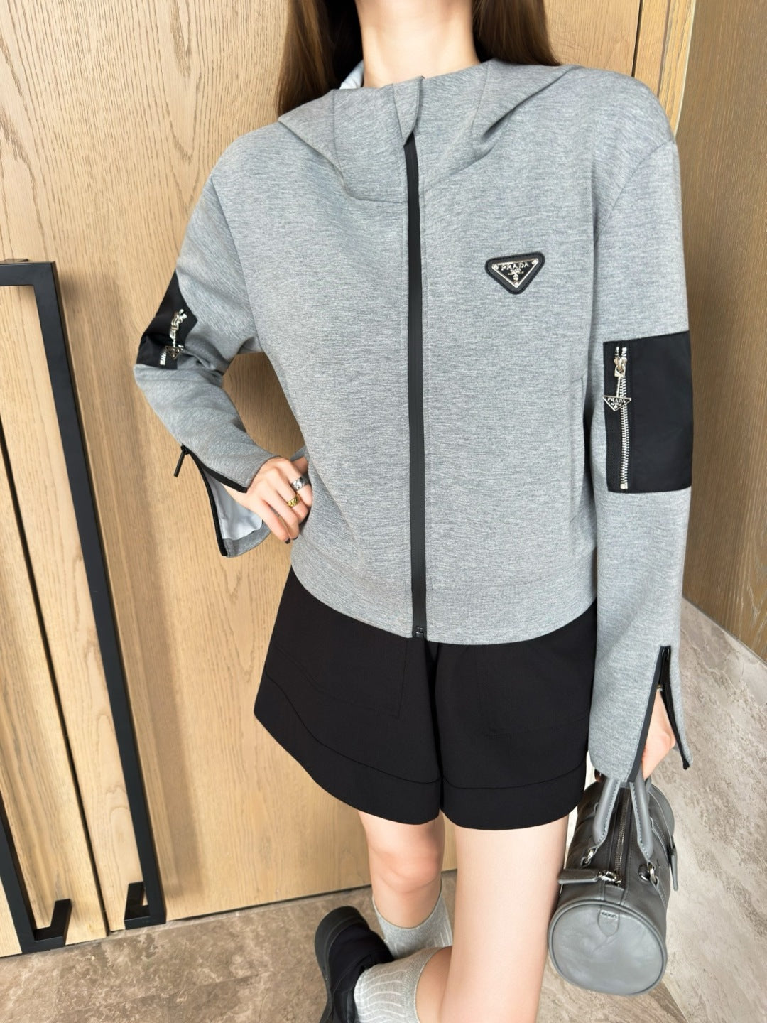 Pra  New Hooded zip-up jacket