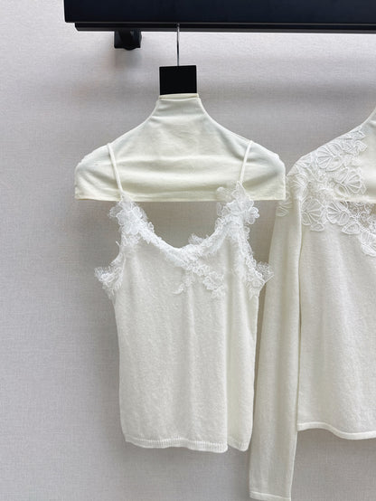 Es New lace suit