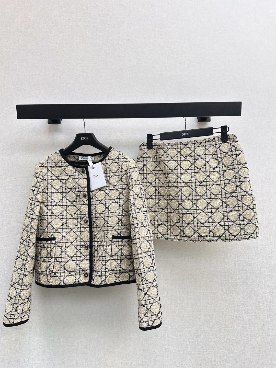 CD New Raglan suit