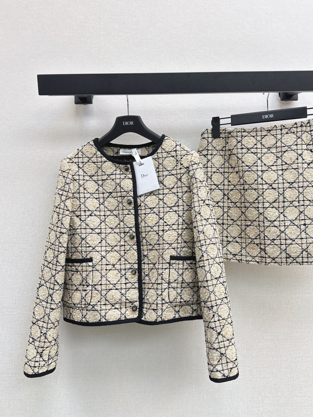CD New Raglan suit