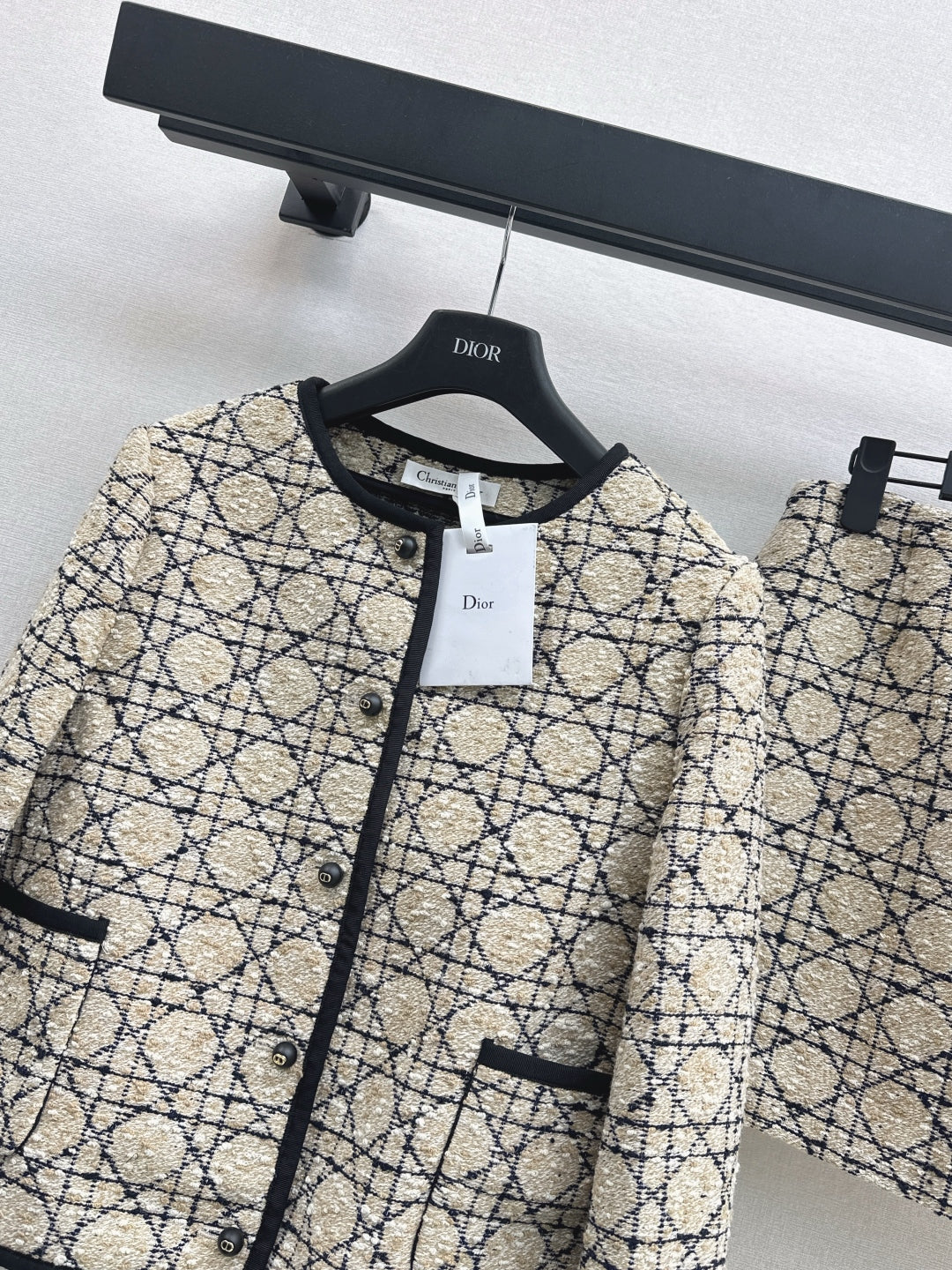 CD New Raglan suit