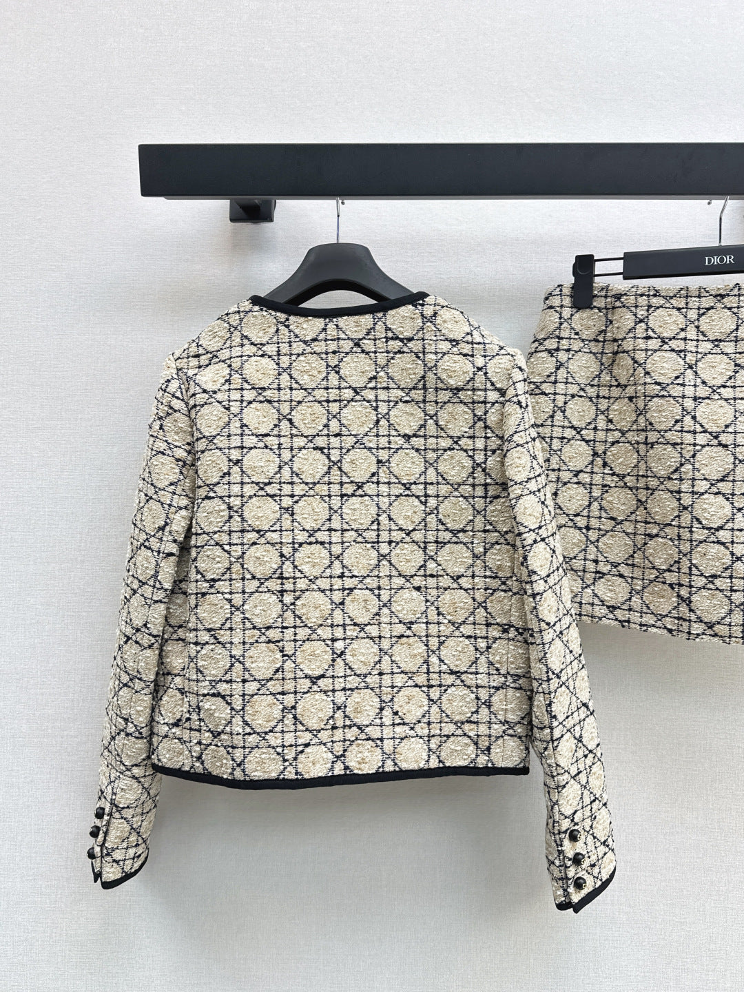 CD New Raglan suit