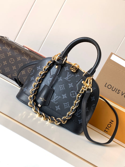 New 💯 ladies' bags