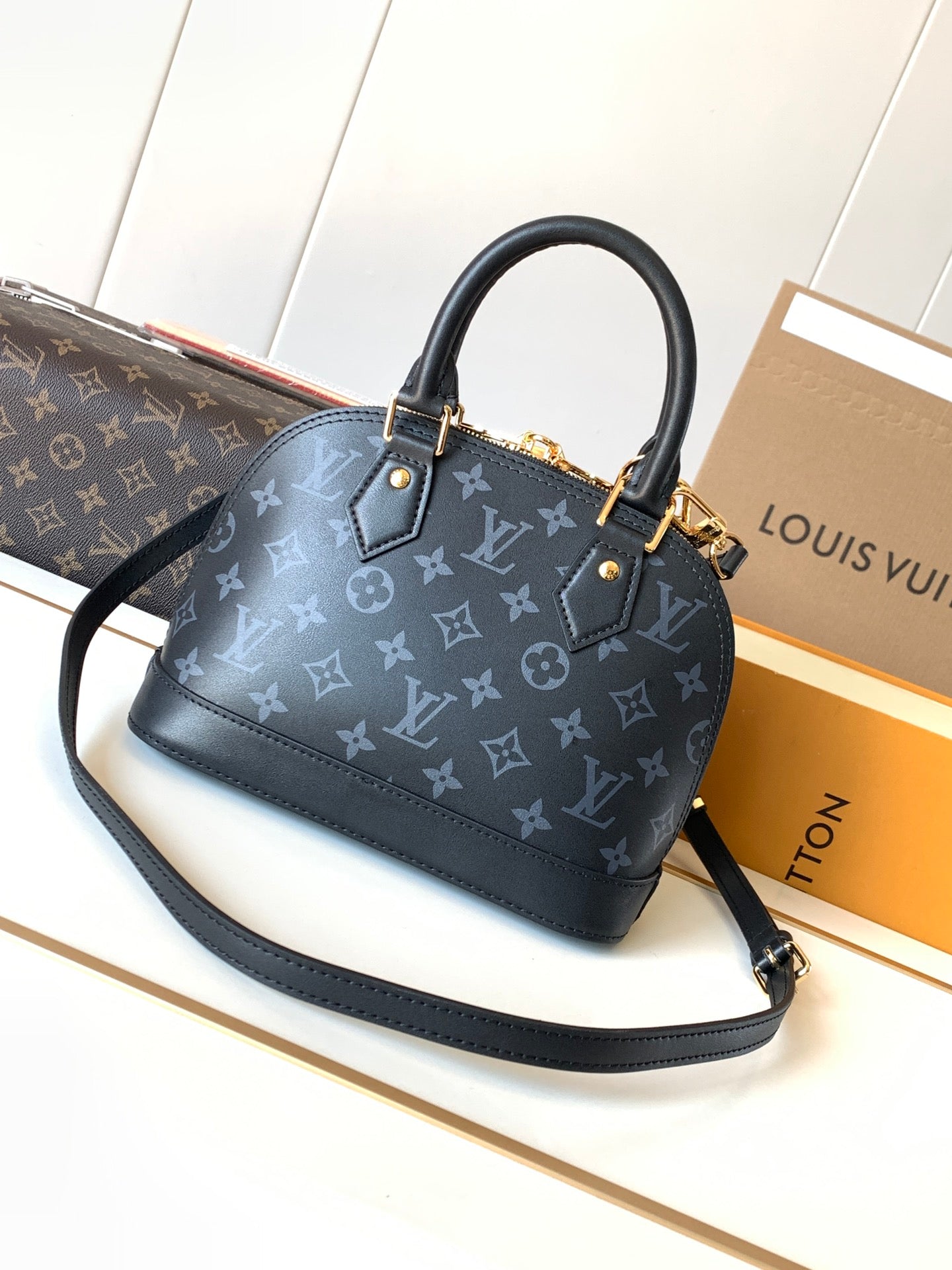 New 💯 ladies' bags