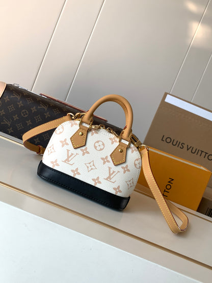 New 💯 ladies' bags