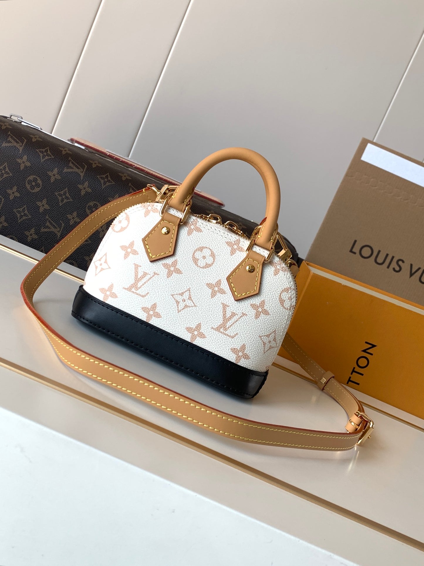 New 💯 ladies' bags