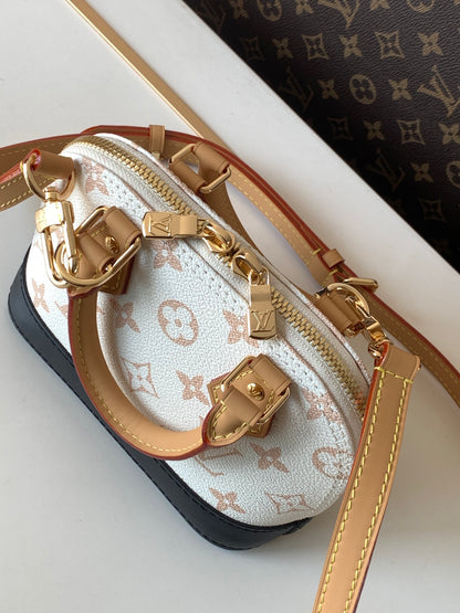 New 💯 ladies' bags