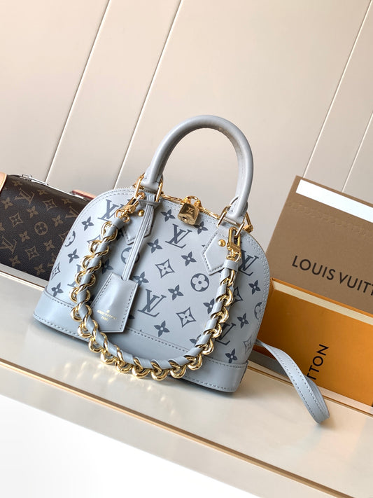 New 💯 ladies' bags