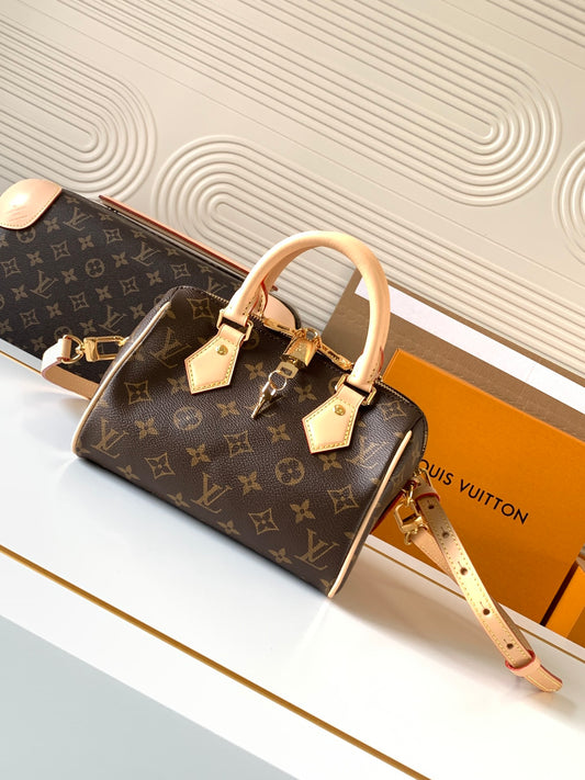 New 💯 ladies' bags