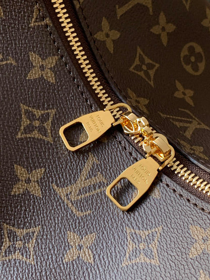 New 💯 ladies' bags