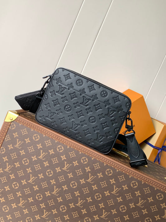 New 💯 ladies' bags