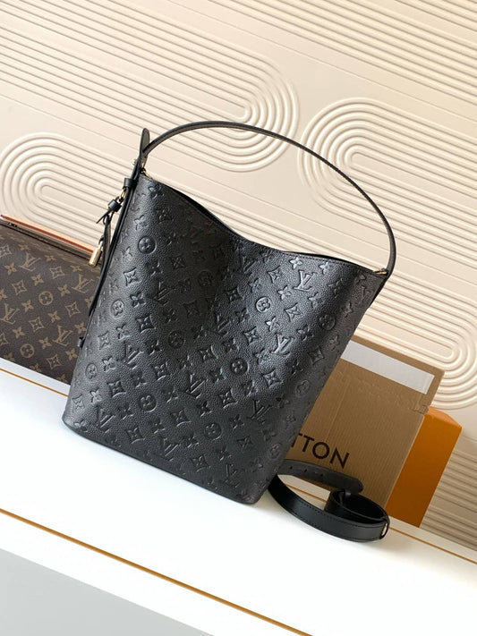 New 💯 ladies' bags