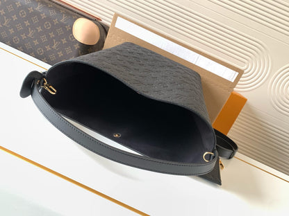 New 💯 ladies' bags