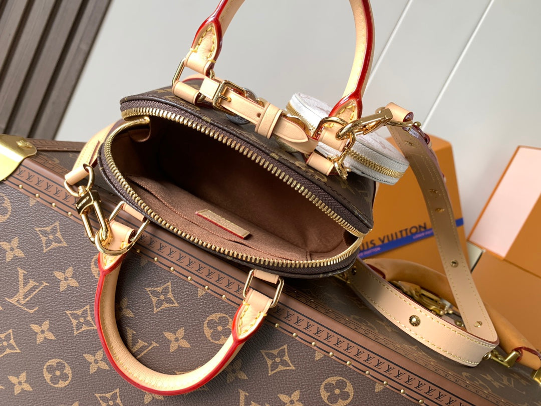 New 💯 ladies' bags