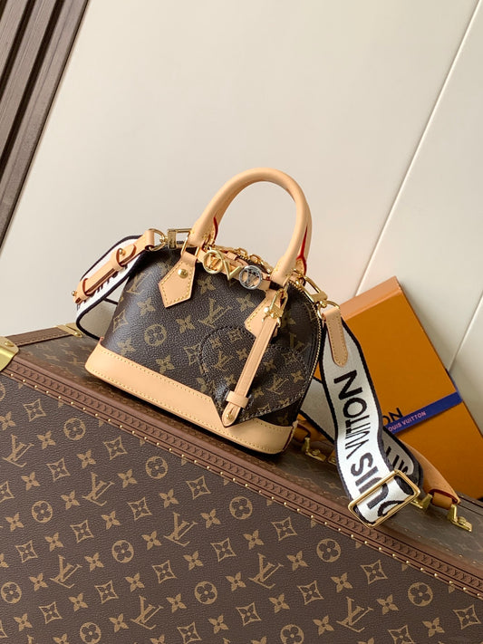 New 💯 ladies' bags