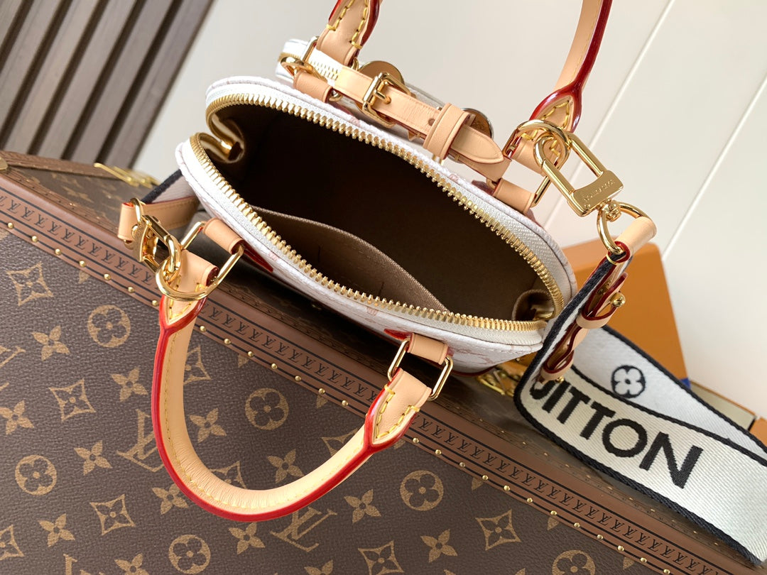 New 💯 ladies' bags