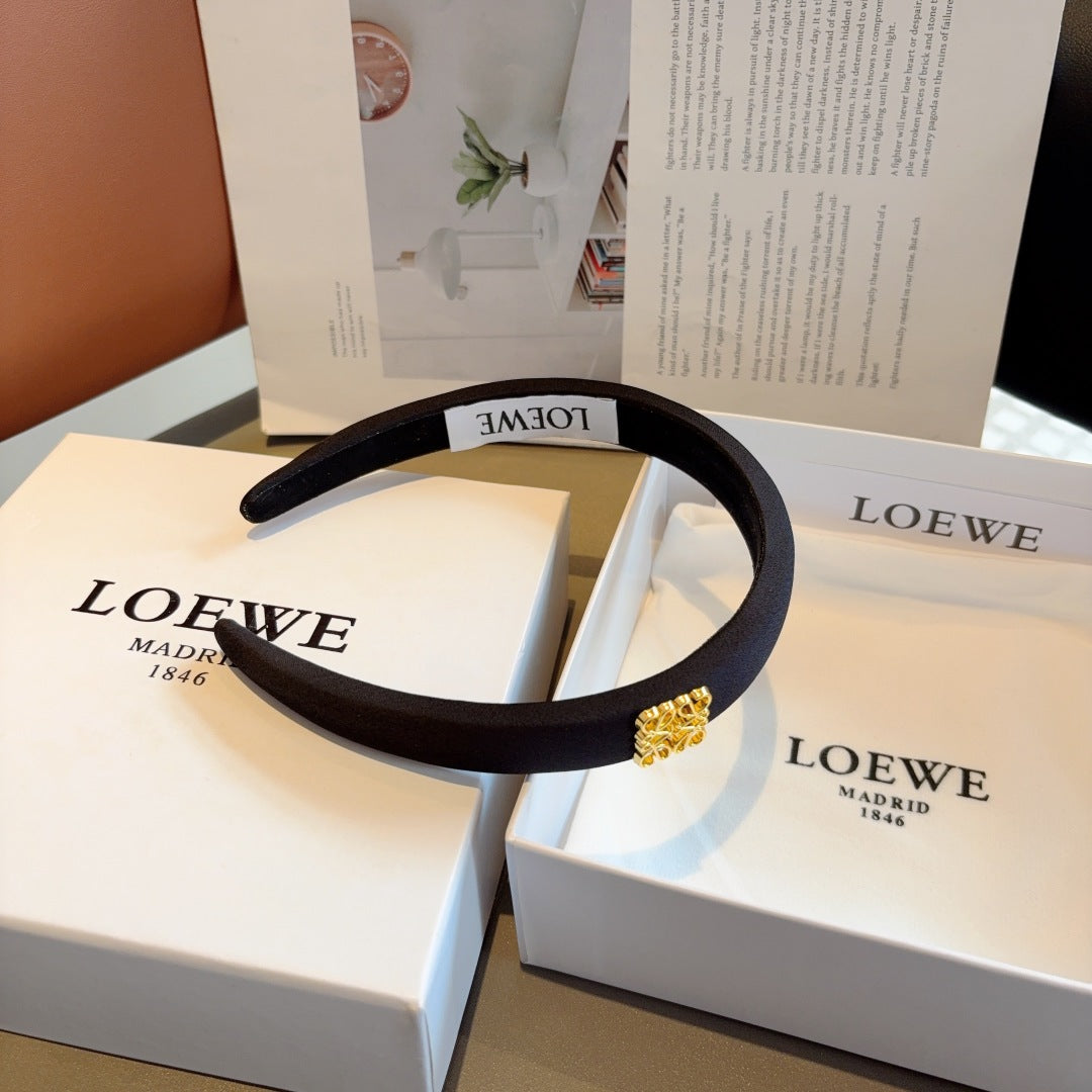 Loe's hot new sponge headband