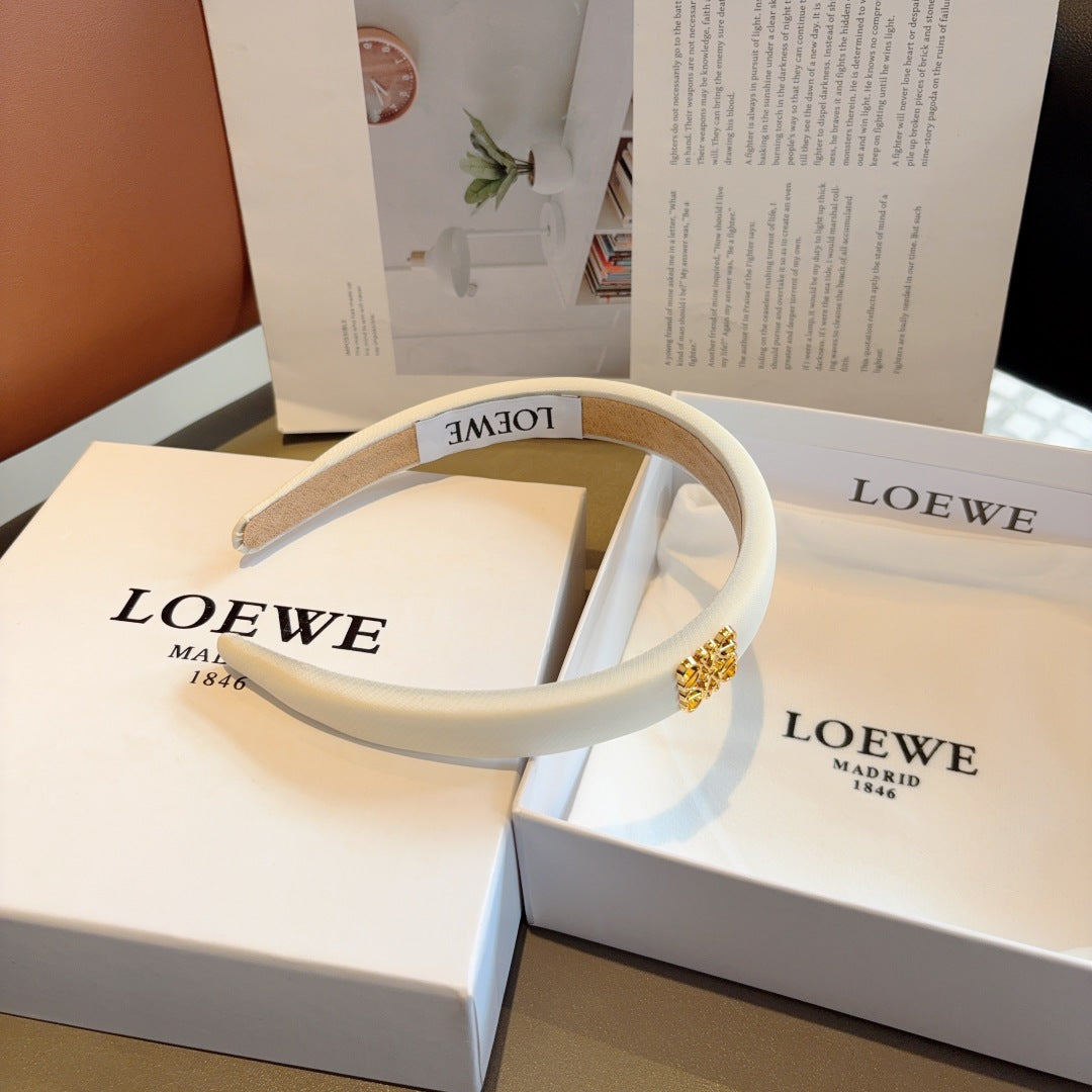 Loe's hot new sponge headband