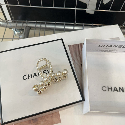 Chan The latest popular style of small fragrance, heavy-duty pearl gripper