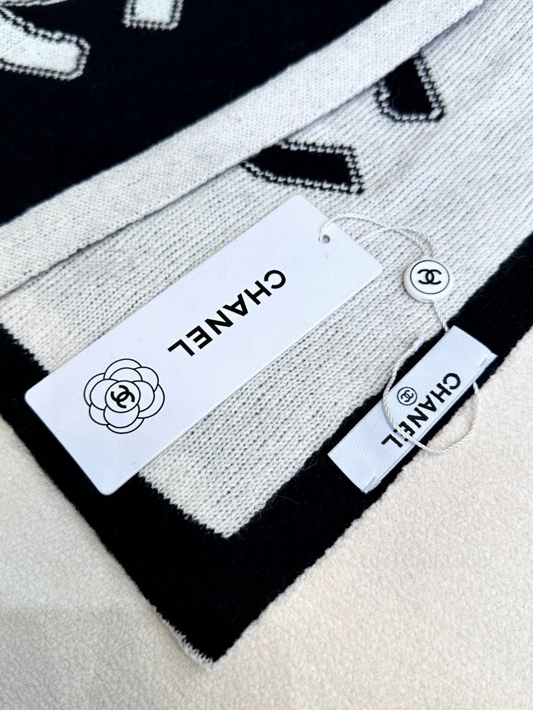Chan High end knitted patchwork scarf