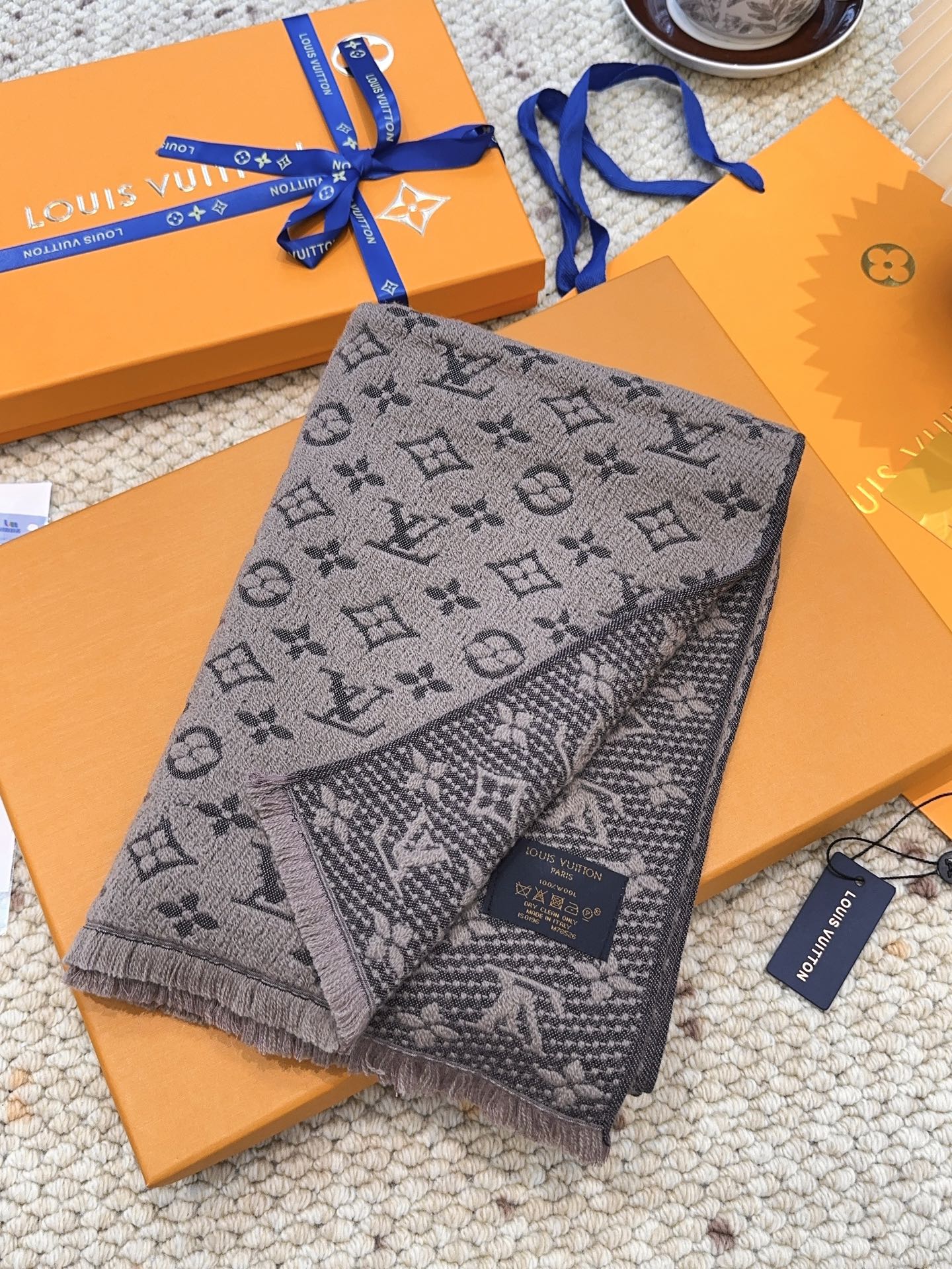 Louis classic scarf