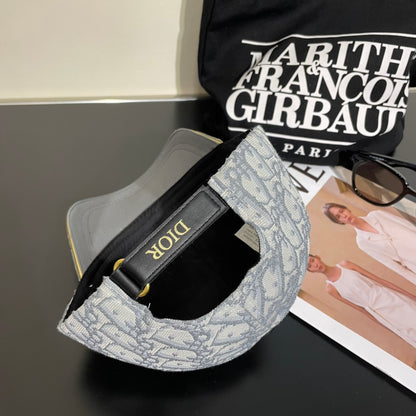 CD New embroidered baseball cap