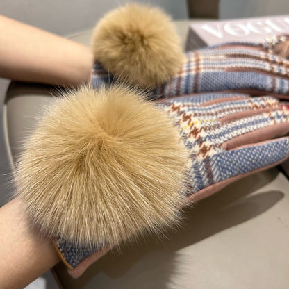 Bur new wool gloves