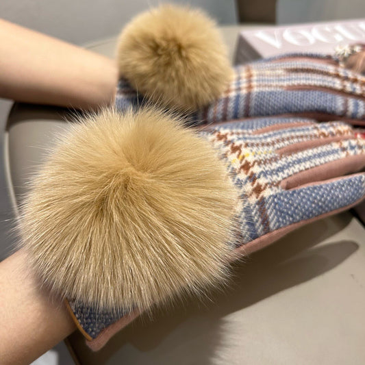 Bur new wool gloves